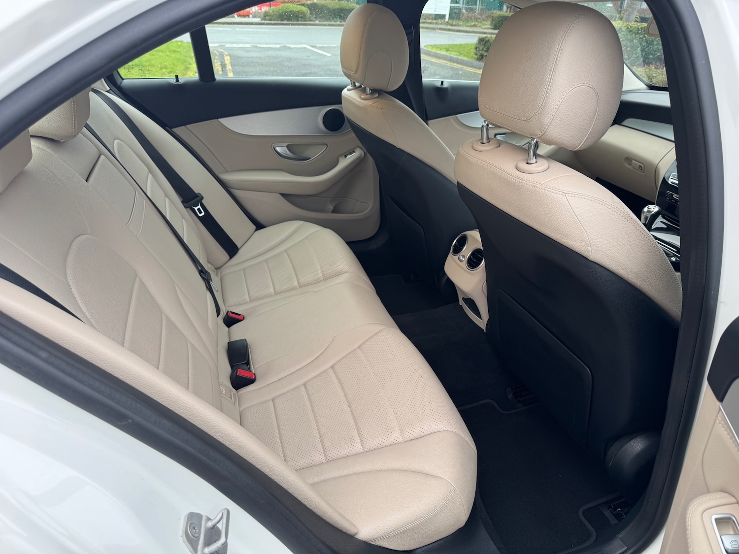 Used Mercedes-Benz C Class 2014 for sale - 77148948: Photo 17