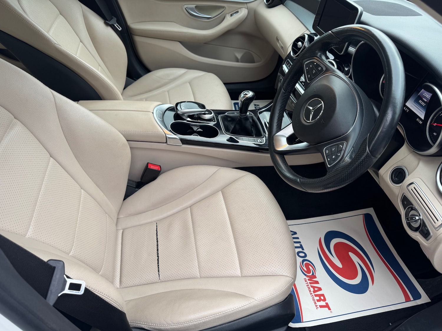 Used Mercedes-Benz C Class 2014 for sale - 77148948: Photo 39