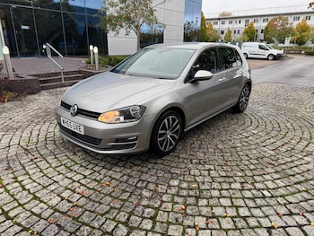 Used Volkswagen Golf 2015 for sale - 76171326: Photo