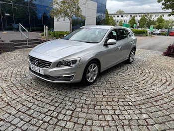 Used Volvo V60 2015 for sale - 78532633: Photo