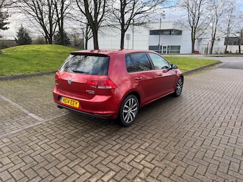 Used Volkswagen Golf 2014 for sale - 77382022: Photo