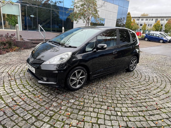 Used Honda Jazz 2014 for sale - 76171290: Photo 3