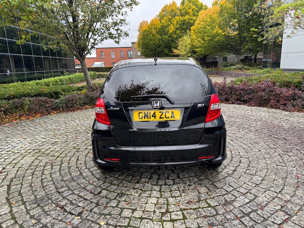 Used Honda Jazz 2014 for sale - 76171290: Photo 4