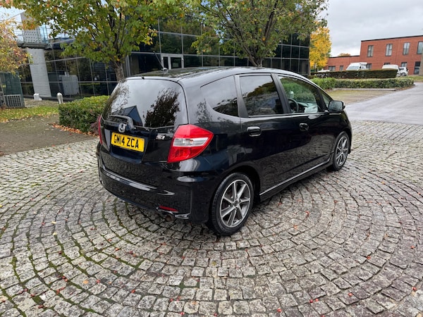 Used Honda Jazz 2014 for sale - 76171290: Photo 5