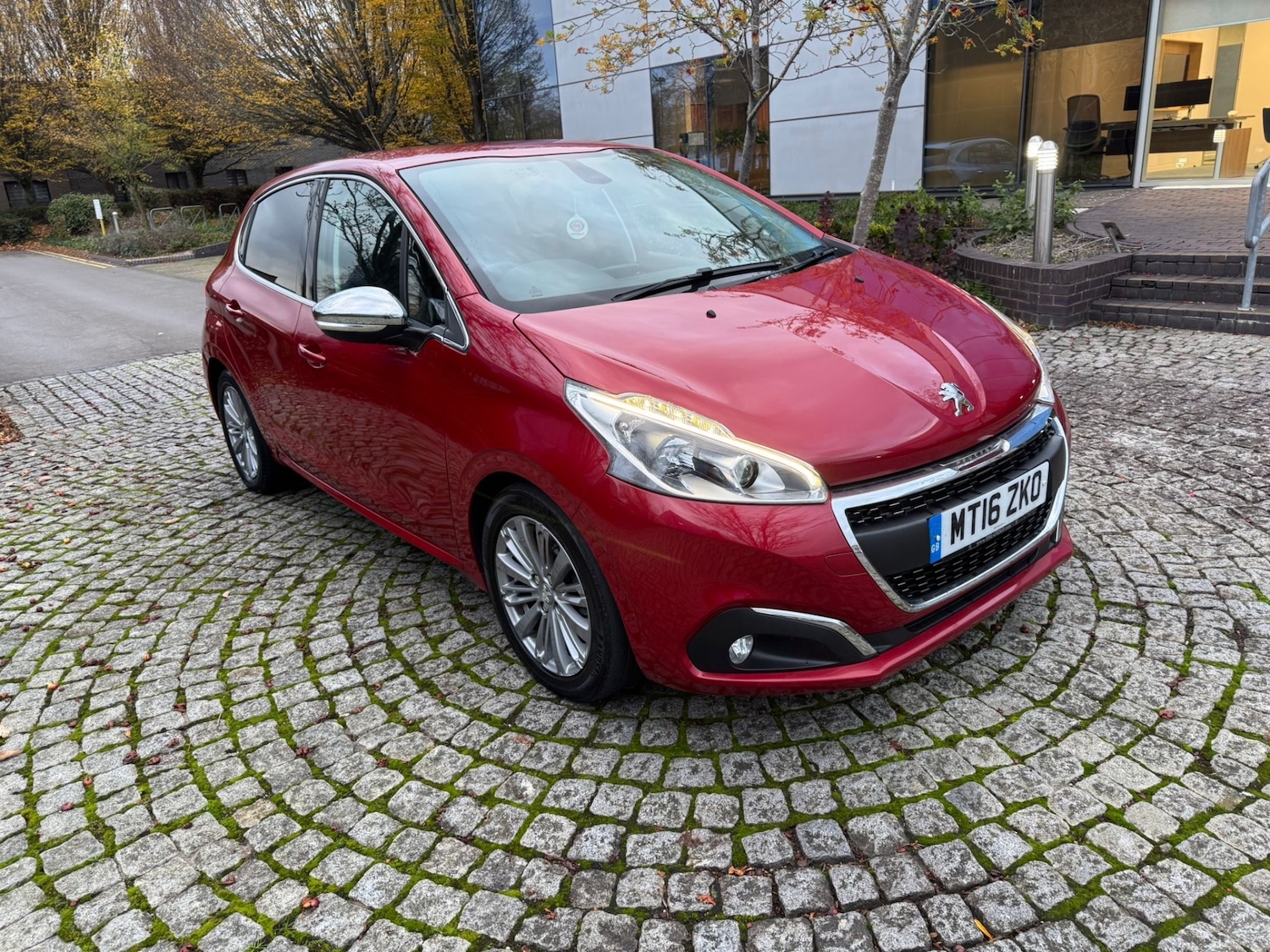 Used Peugeot 208 2016 for sale - 76577511: Photo 1