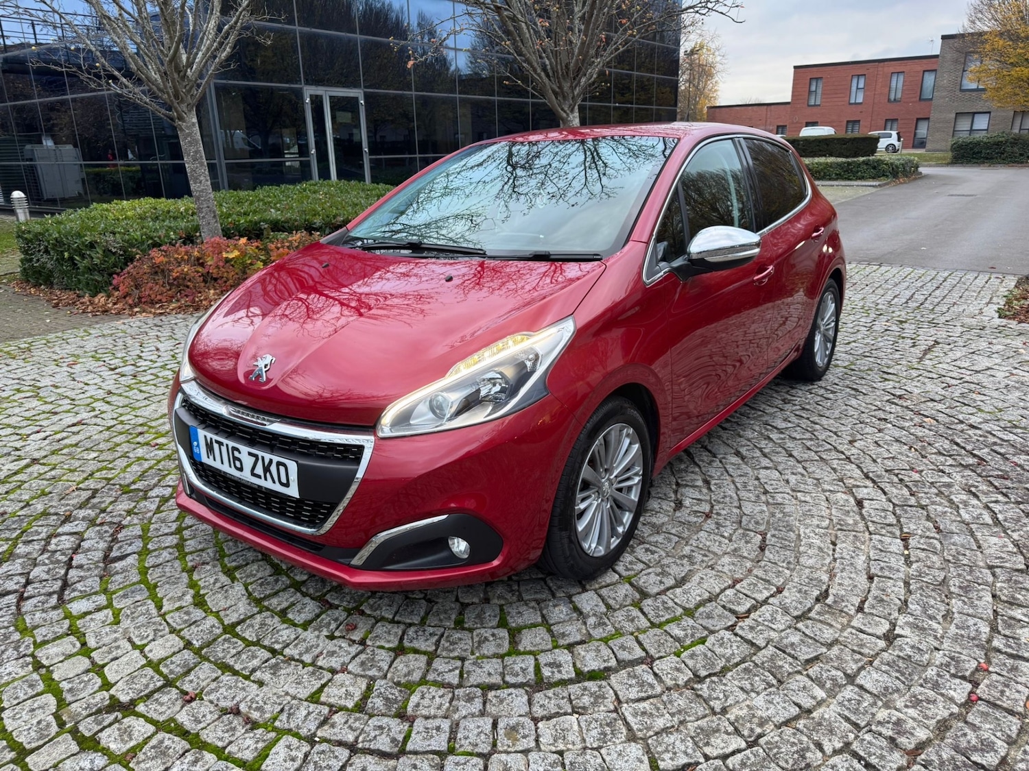 Used Peugeot 208 2016 for sale - 76577511: Photo 4