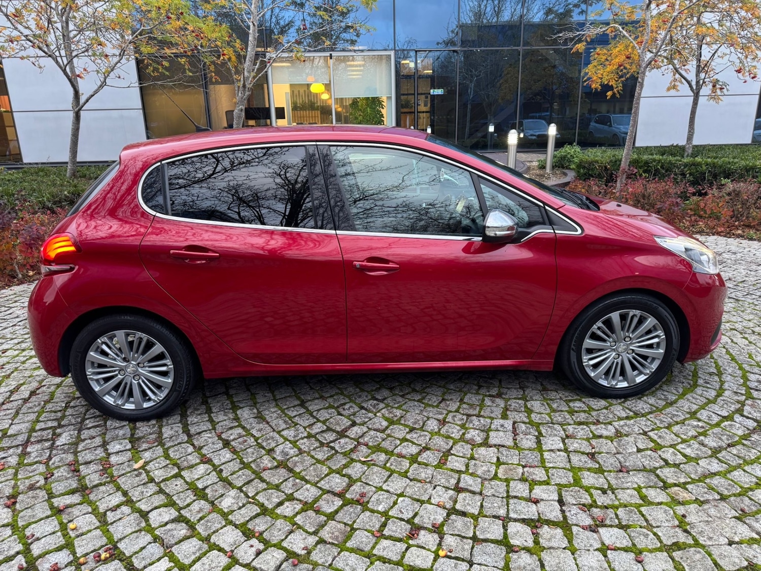 Used Peugeot 208 2016 for sale - 76577511: Photo 9