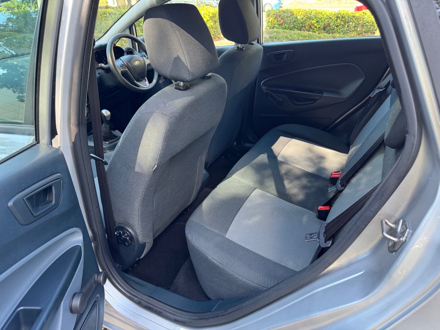 Used Ford Fiesta 2010 for sale - 76018266: Photo 14