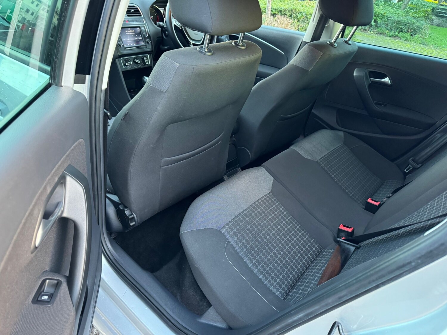 Used Volkswagen Polo 2015 for sale - 77901031: Photo 15