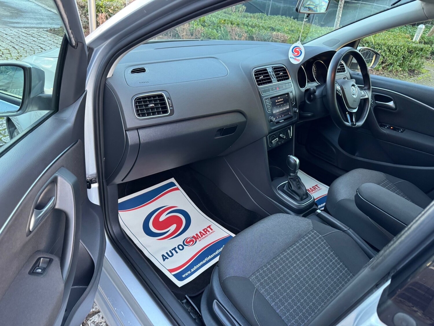 Used Volkswagen Polo 2015 for sale - 77901031: Photo 18