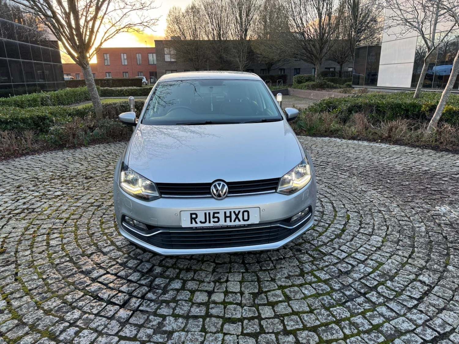 Used Volkswagen Polo 2015 for sale - 77901031: Photo 2