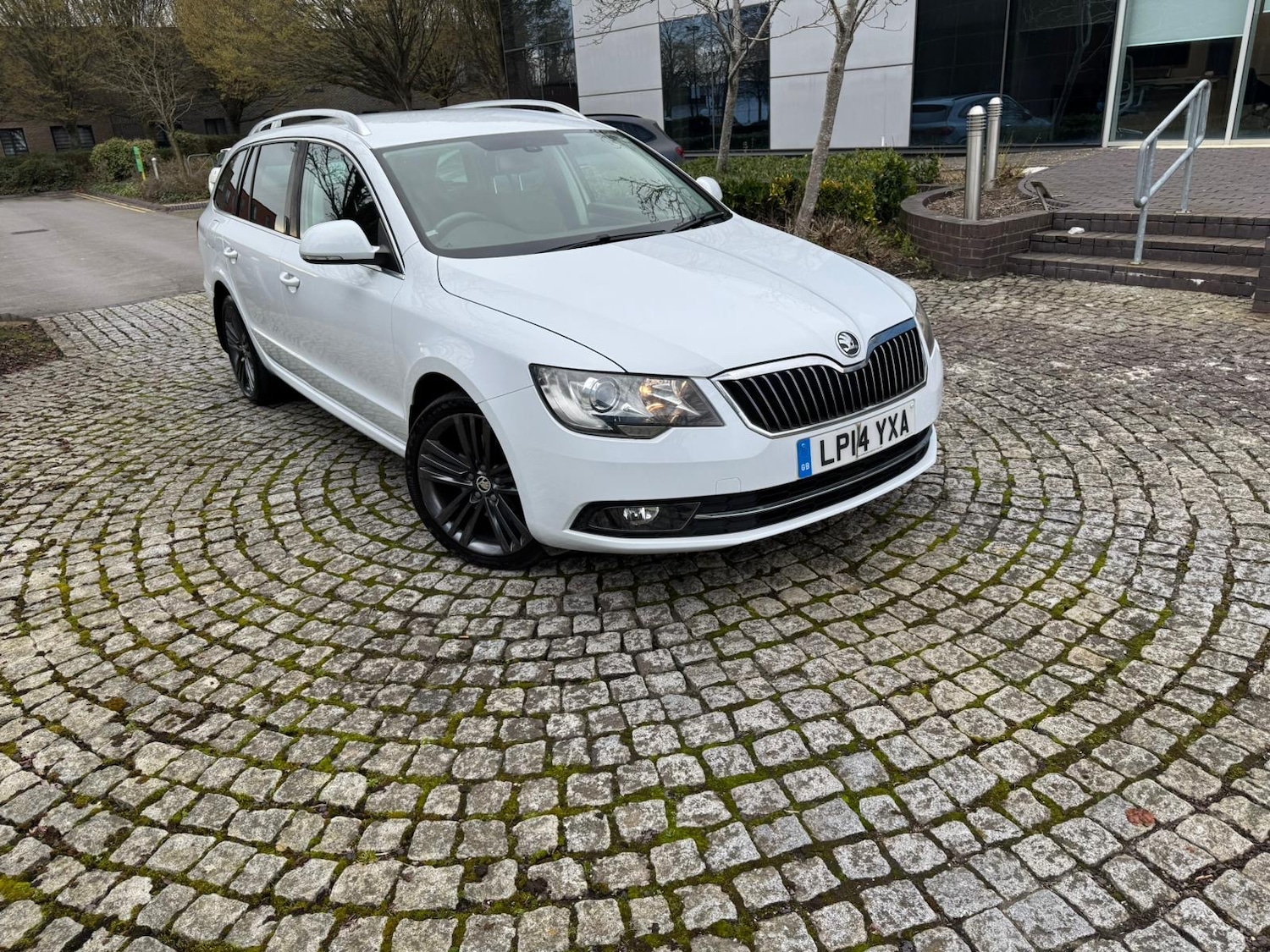 Used Skoda Superb 2014 for sale - 77901244: Photo 1
