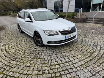 Used Skoda Superb 2014 for sale - 77901244: Photo