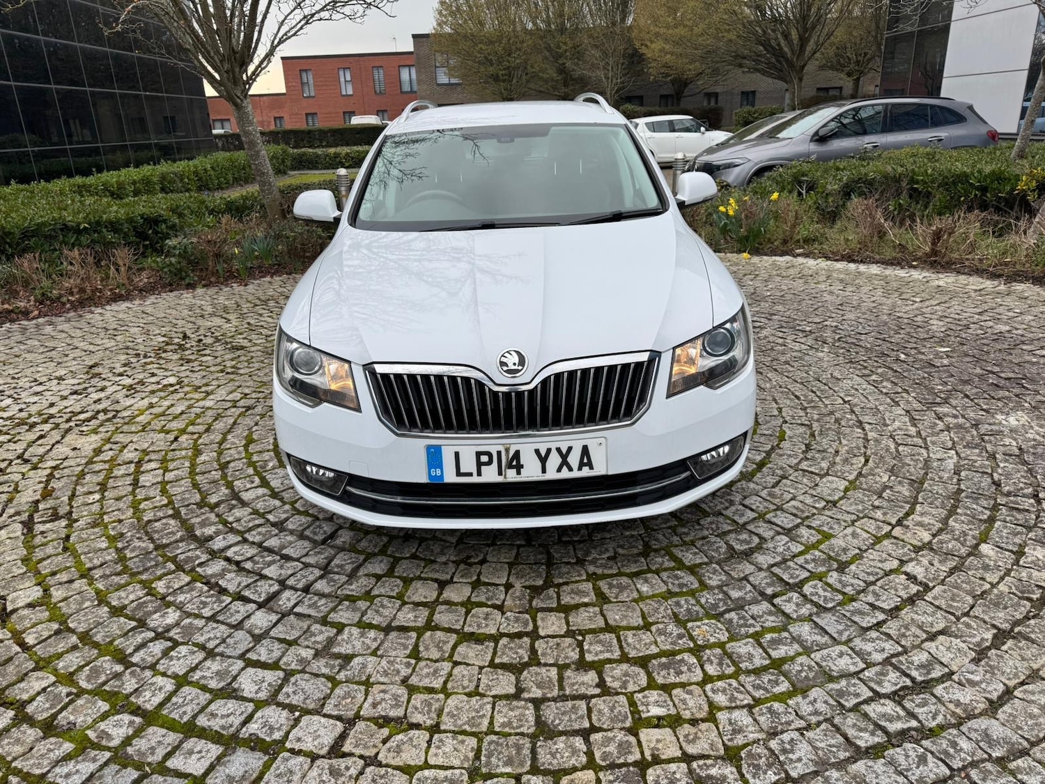 Used Skoda Superb 2014 for sale - 77901244: Photo 2