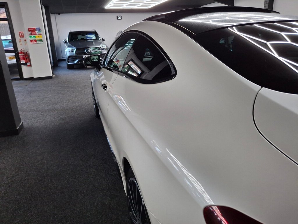 Used Mercedes-Benz C Class 2017 for sale - 76304231: Photo 4