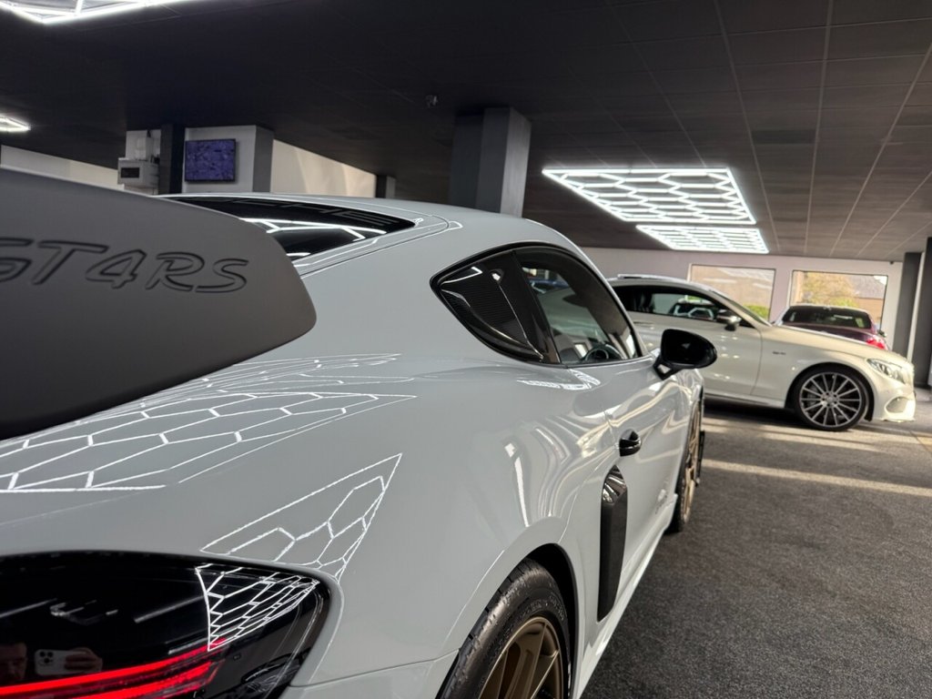 Used Porsche Cayman 2025 for sale - 76509502: Photo 16