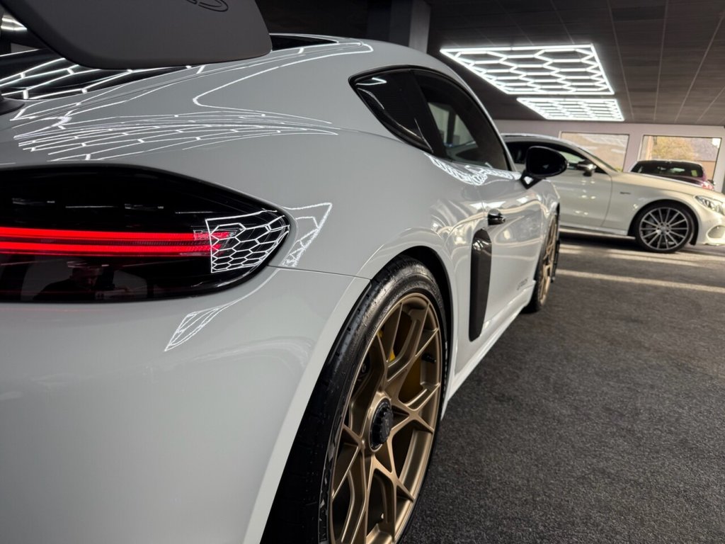 Used Porsche Cayman 2025 for sale - 76509502: Photo 17