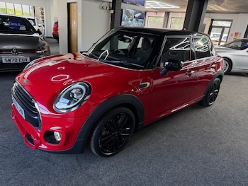 Used MINI Hatch 2019 for sale - 76291526: Photo