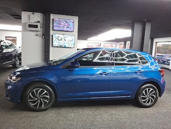 Used Volkswagen Polo 2023 for sale - 76900772: Photo