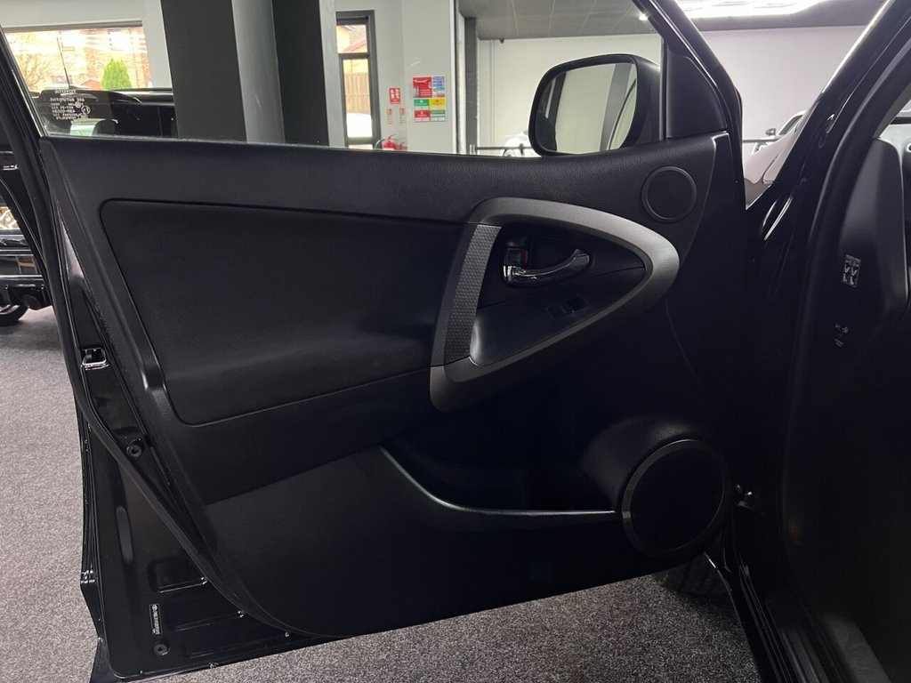 Used Toyota RAV4 2012 for sale - 77952557: Photo 24