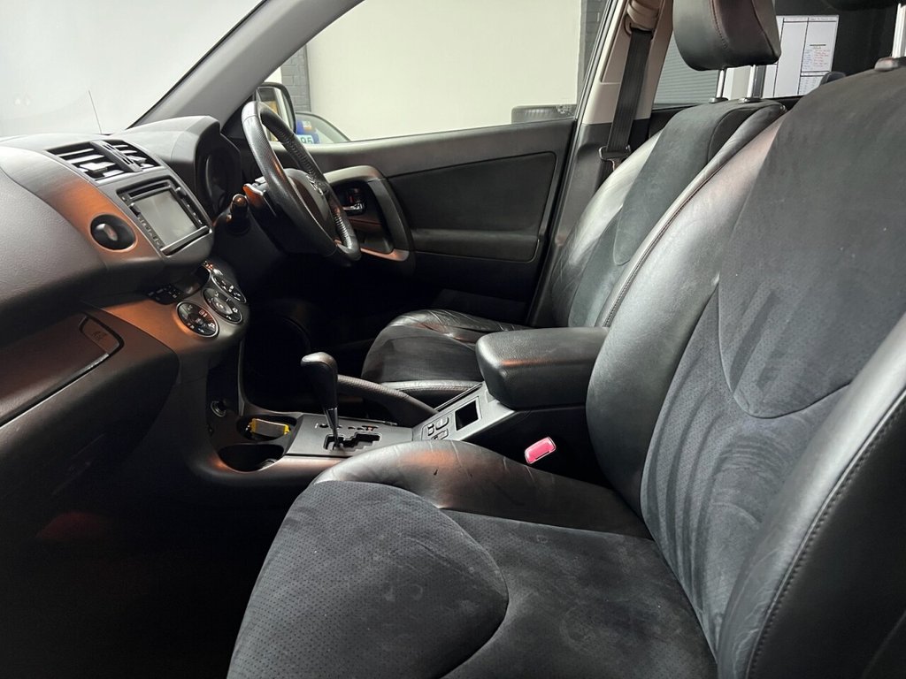 Used Toyota RAV4 2012 for sale - 77952557: Photo 25