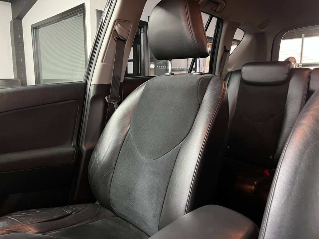 Used Toyota RAV4 2012 for sale - 77952557: Photo 27