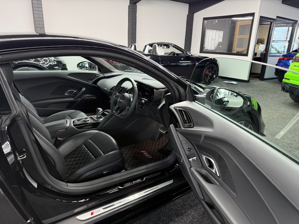 Used Audi R8 2024 for sale - 76642390: Photo 38