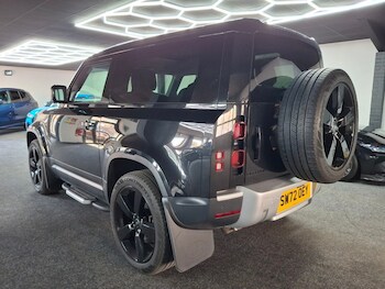 Used Land Rover Defender 2023 for sale - 78315601: Photo