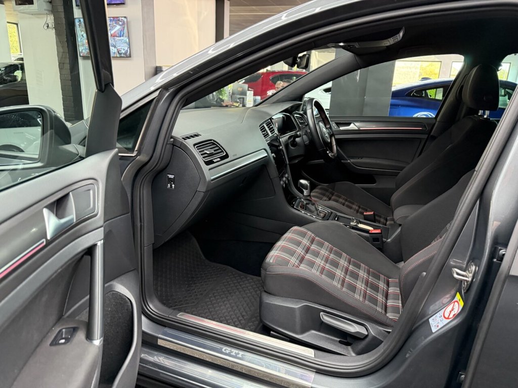 Used Volkswagen Golf 2020 for sale - 76385816: Photo 27