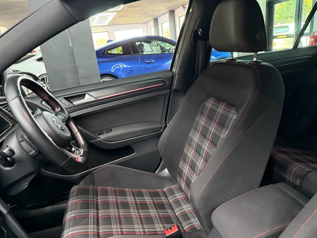 Used Volkswagen Golf 2020 for sale - 76385816: Photo 30