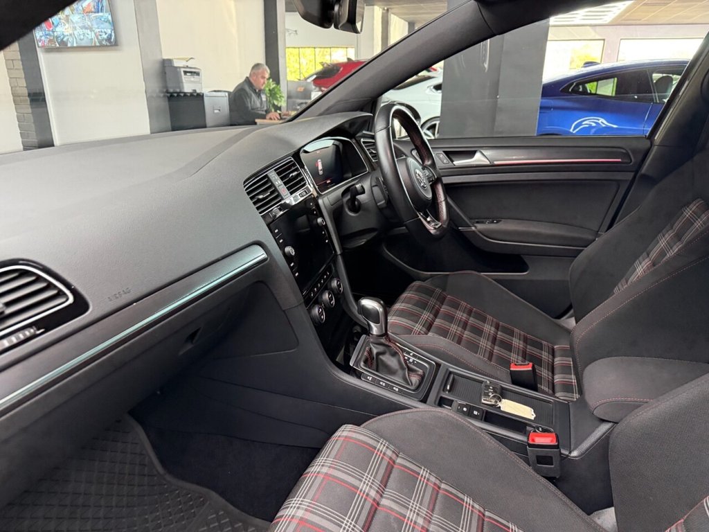 Used Volkswagen Golf 2020 for sale - 76385816: Photo 33