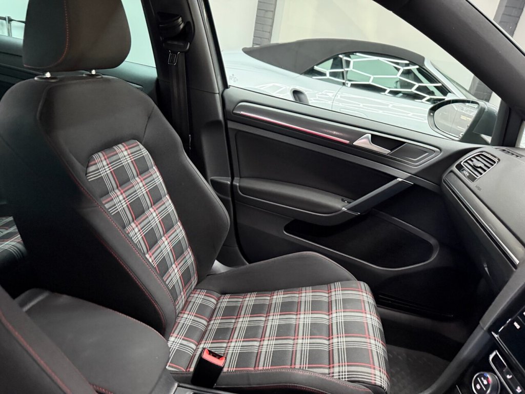 Used Volkswagen Golf 2020 for sale - 76385816: Photo 39