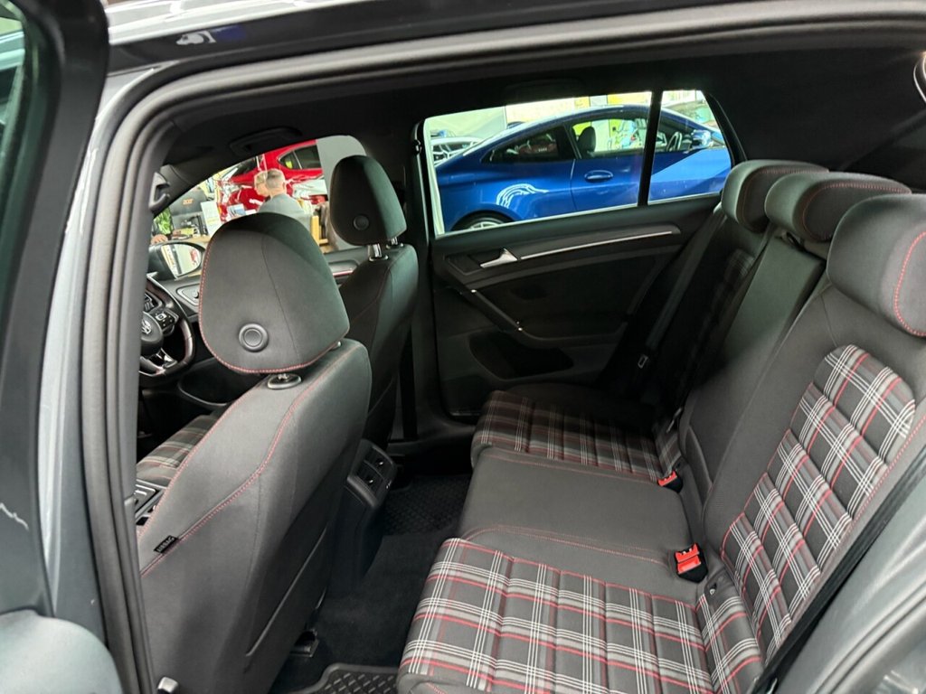 Used Volkswagen Golf 2020 for sale - 76385816: Photo 44