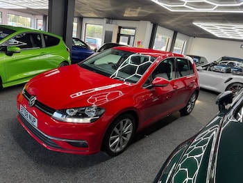 Used Volkswagen Golf 2018 for sale - 76163106: Photo