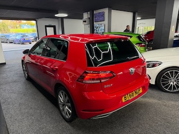 Used Volkswagen Golf 2018 for sale - 76163106: Photo
