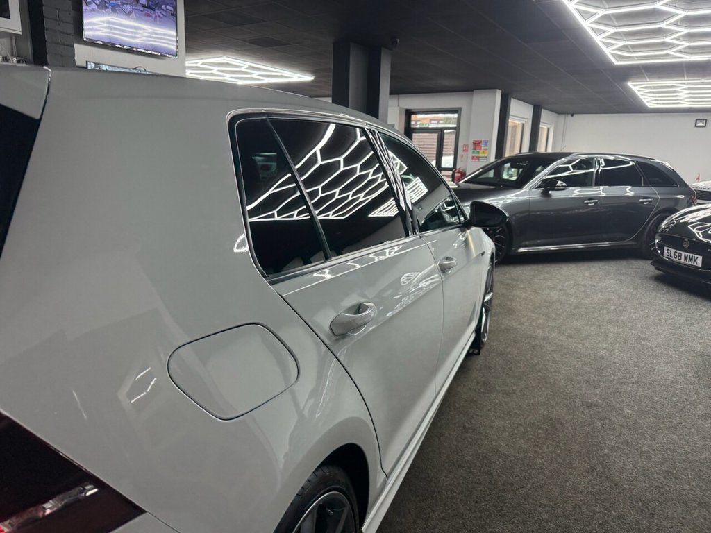 Used Volkswagen Golf 2017 for sale - 77631730: Photo 13