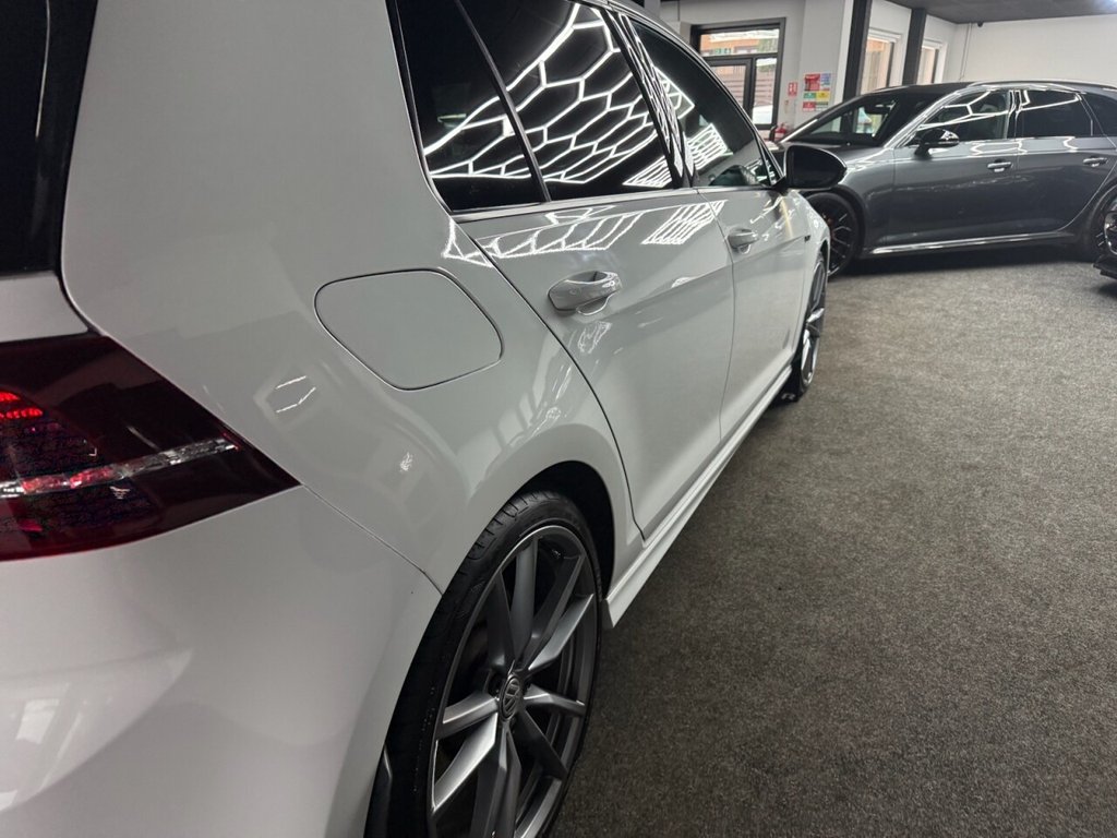 Used Volkswagen Golf 2017 for sale - 77631730: Photo 14