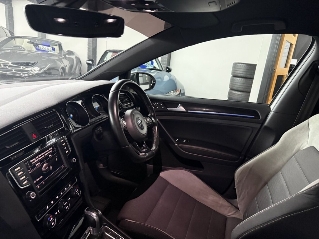 Used Volkswagen Golf 2017 for sale - 77631730: Photo 32