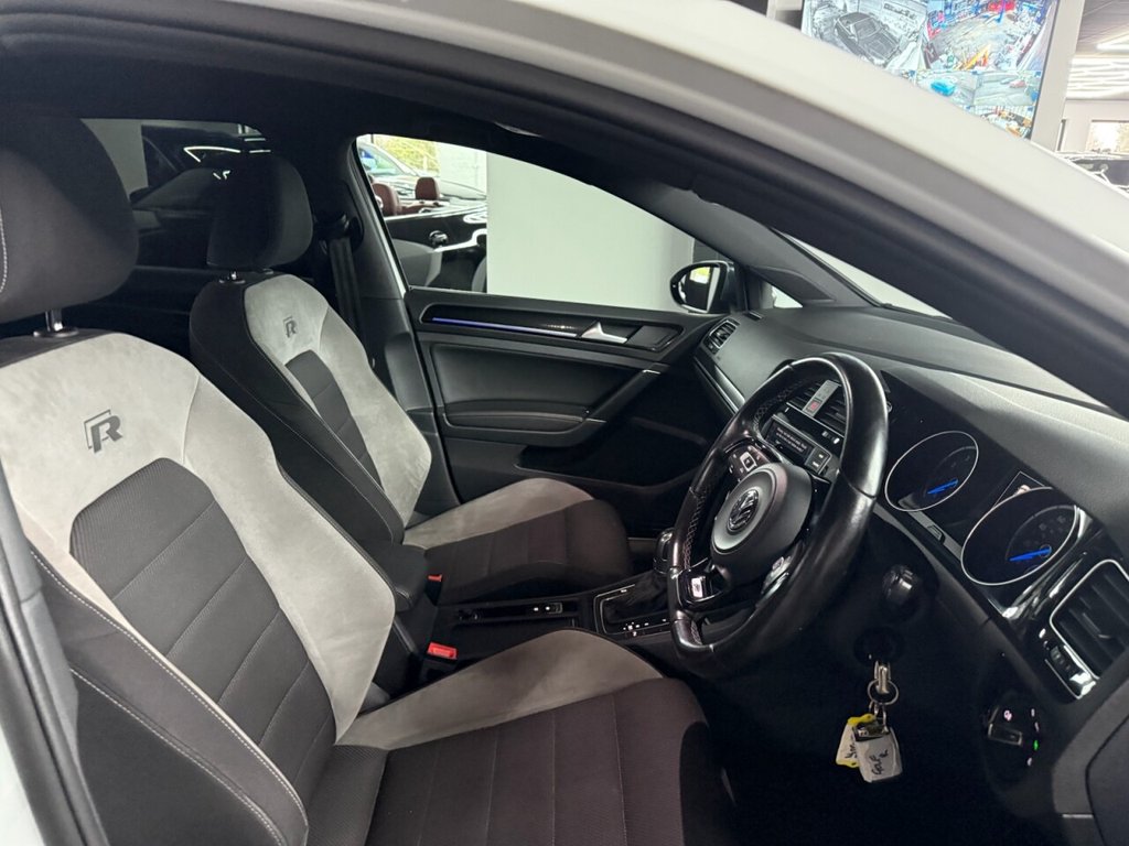 Used Volkswagen Golf 2017 for sale - 77631730: Photo 35