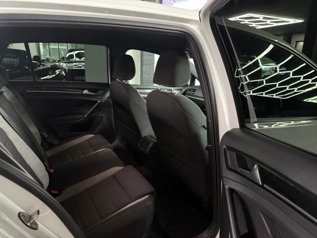 Used Volkswagen Golf 2017 for sale - 77631730: Photo 40