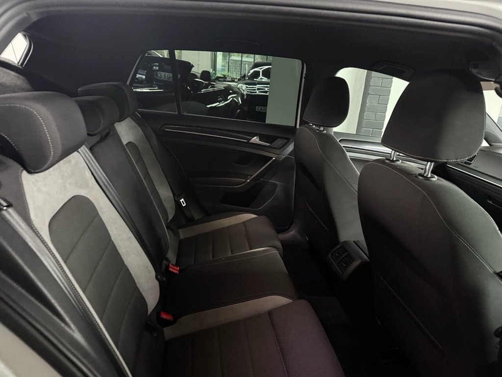 Used Volkswagen Golf 2017 for sale - 77631730: Photo 41
