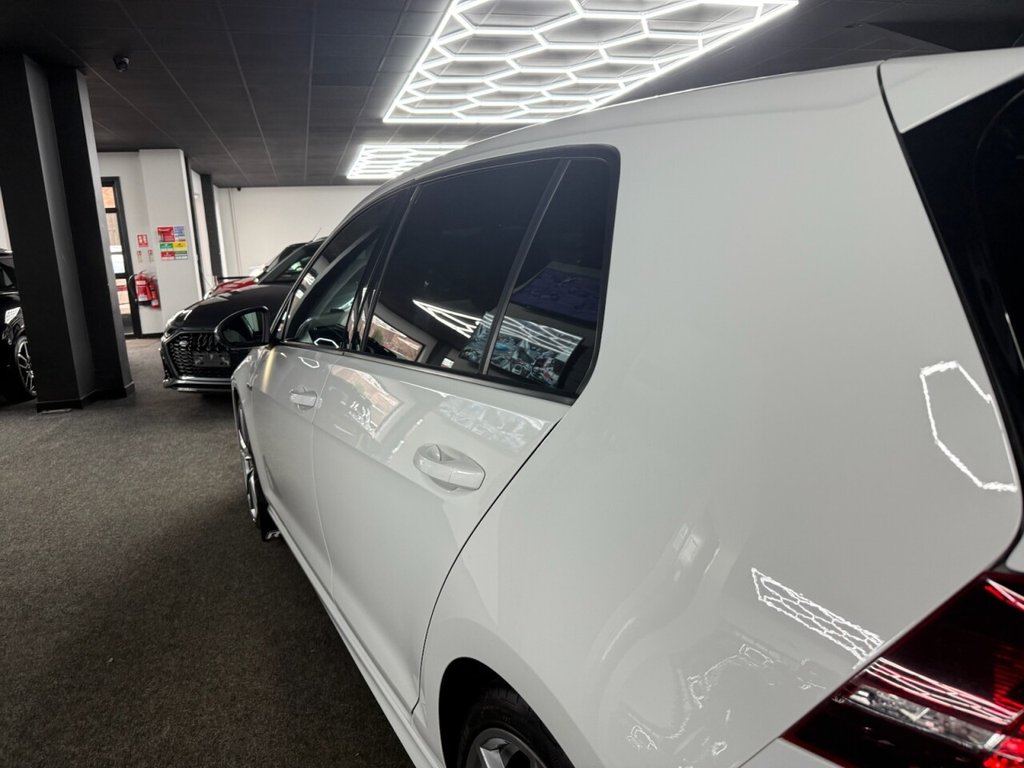 Used Volkswagen Golf 2017 for sale - 77631730: Photo 5