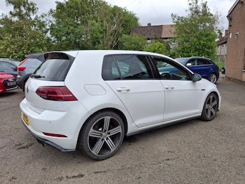 Used Volkswagen Golf 2018 for sale - 78902475: Photo