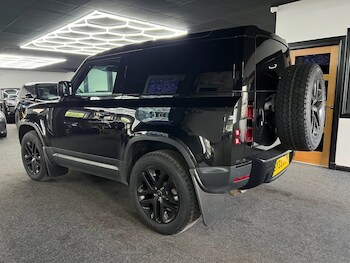 Used Land Rover Defender 2023 for sale - 78544189: Photo