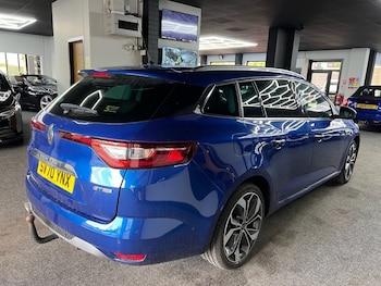 Used Renault Megane 2020 for sale - 78607529: Photo