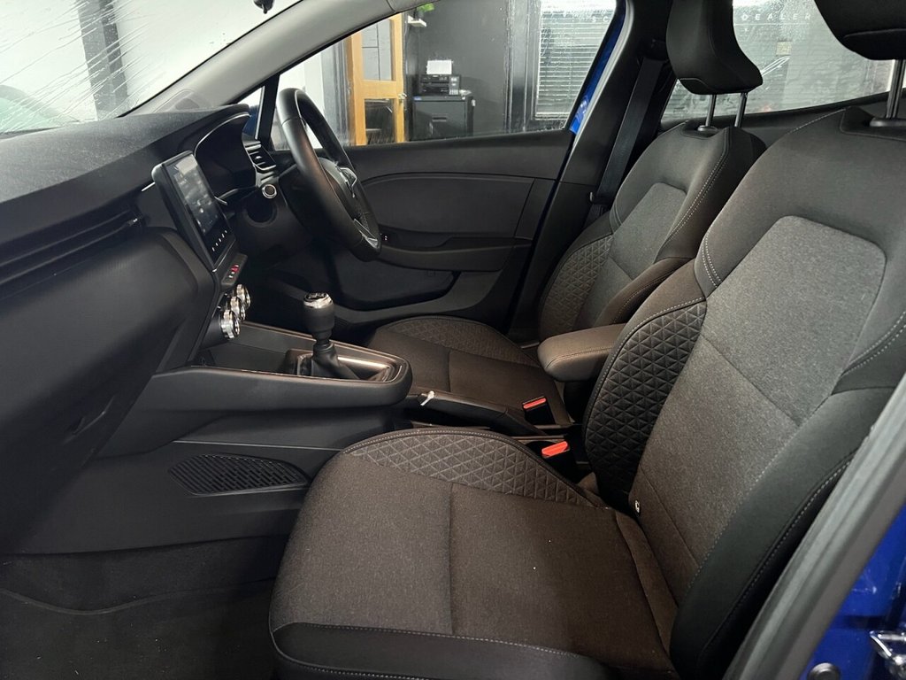 Used Renault Clio 2021 for sale - 77422539: Photo 6