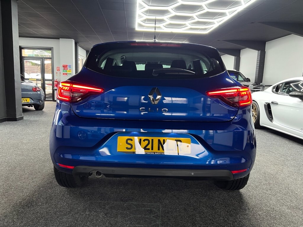 Used Renault Clio 2021 for sale - 77792407: Photo 11
