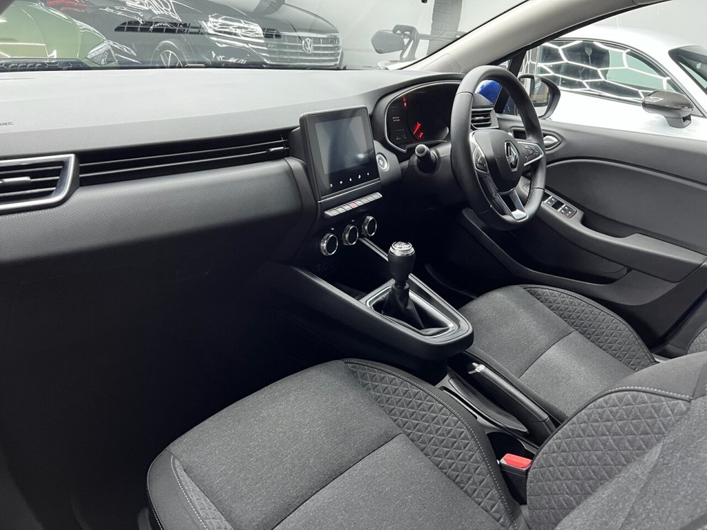 Used Renault Clio 2021 for sale - 77792407: Photo 30