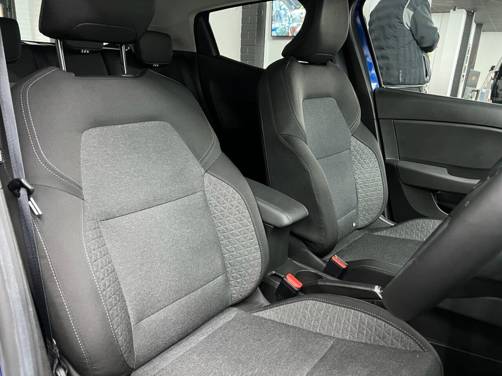 Used Renault Clio 2021 for sale - 77792407: Photo 36