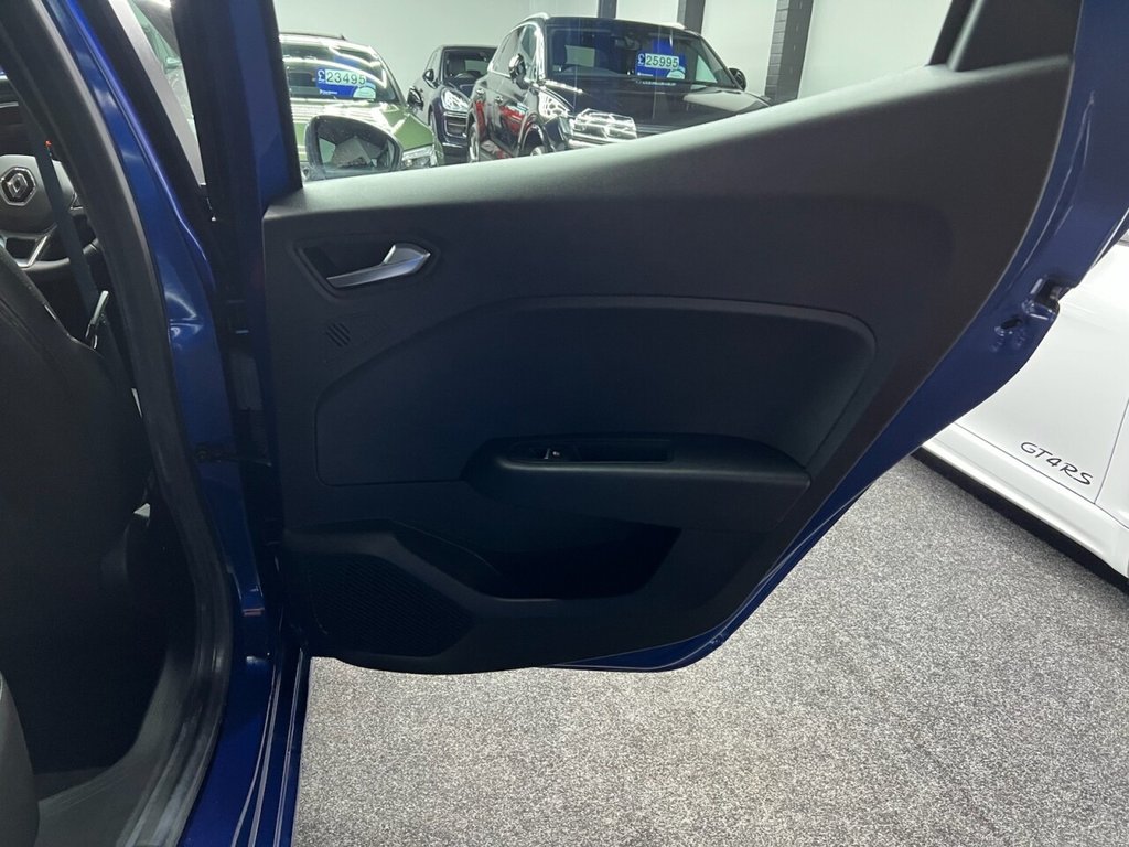 Used Renault Clio 2021 for sale - 77792407: Photo 39